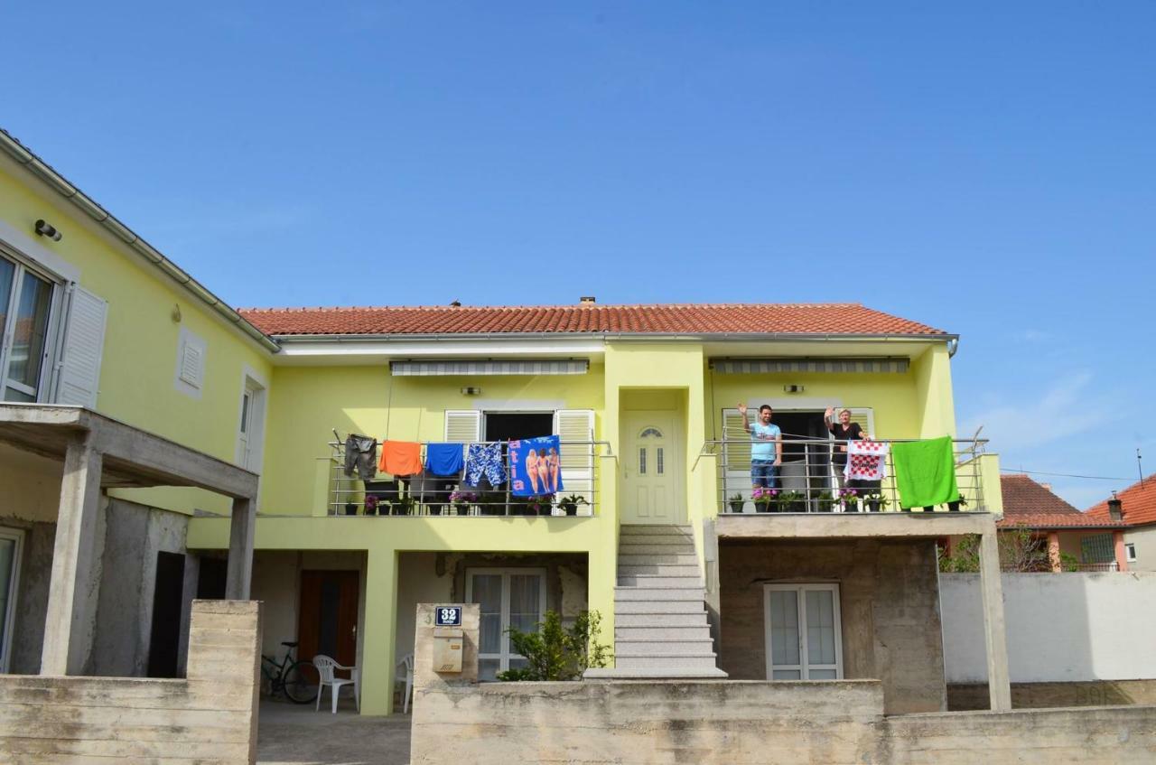 Apartman Rosa Pirovac Esterno foto