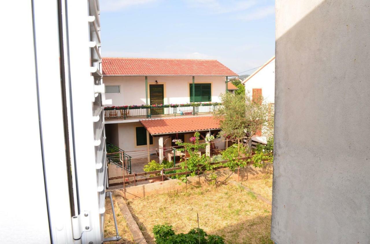 Apartman Rosa Pirovac Esterno foto