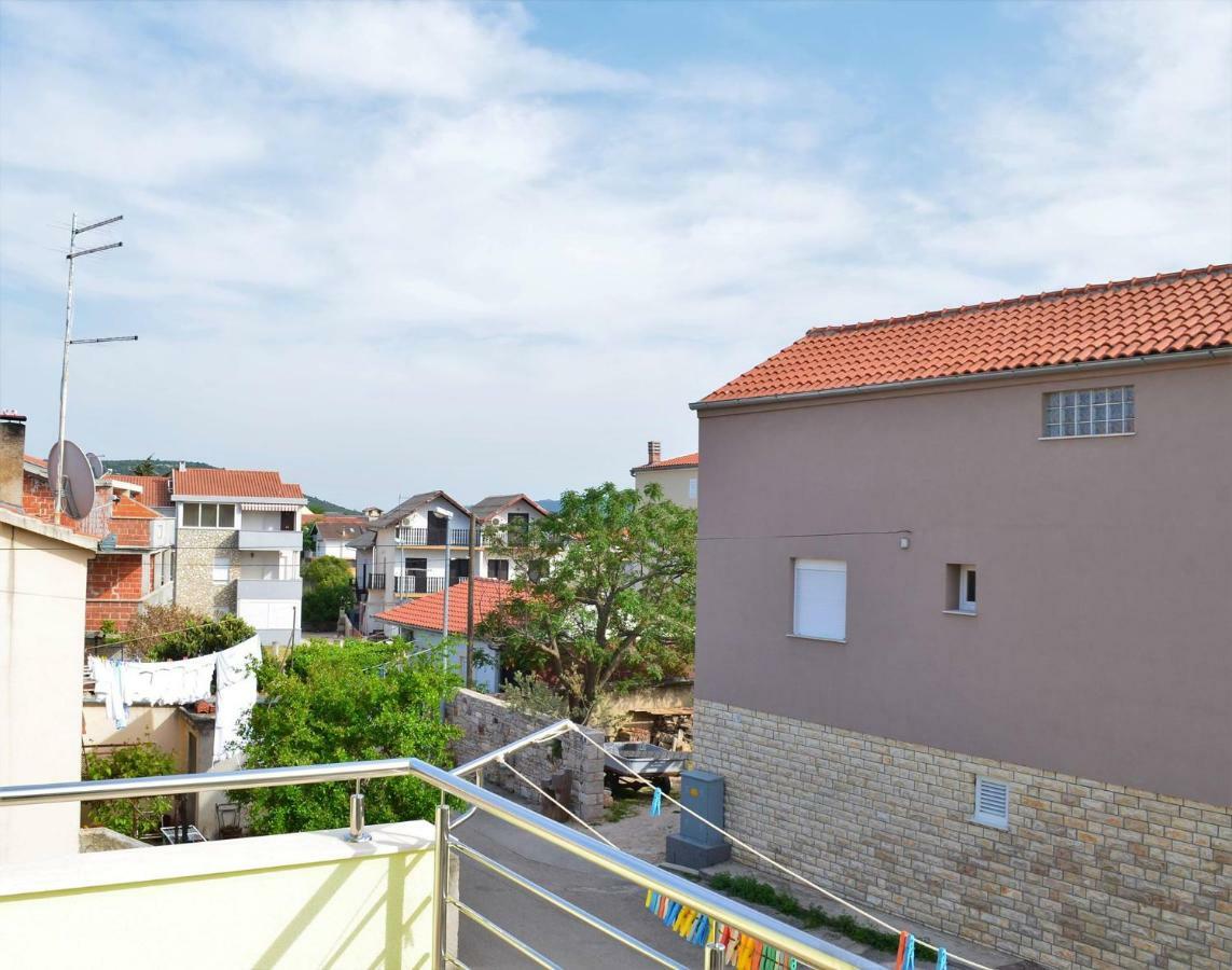 Apartman Rosa Pirovac Esterno foto