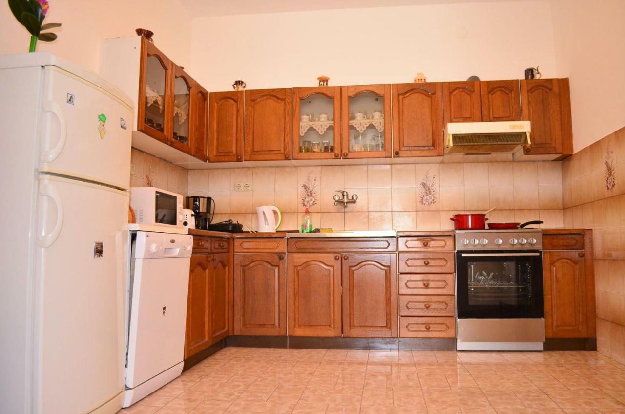 Apartman Rosa Pirovac Esterno foto