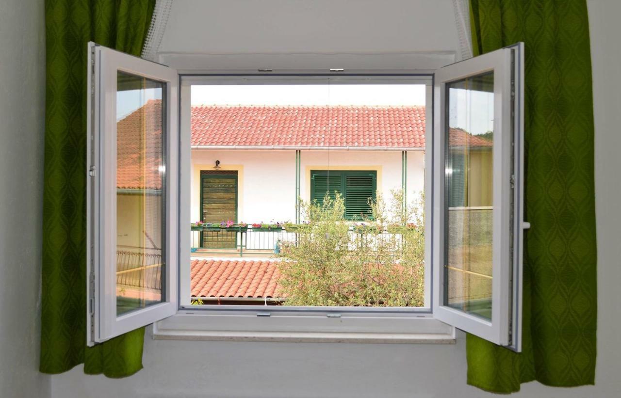 Apartman Rosa Pirovac Esterno foto