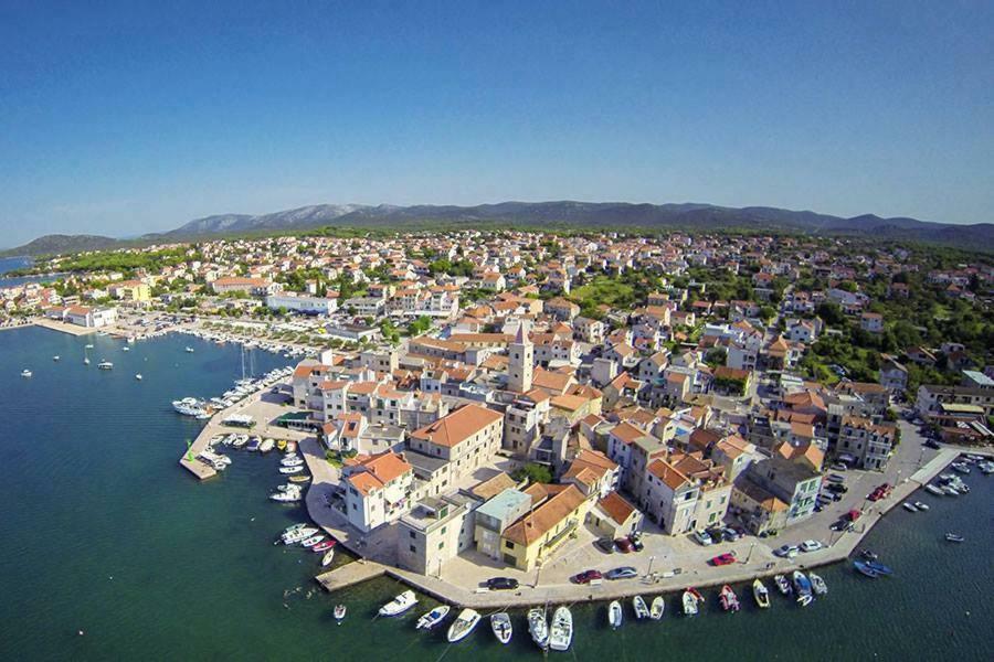 Apartman Rosa Pirovac Esterno foto