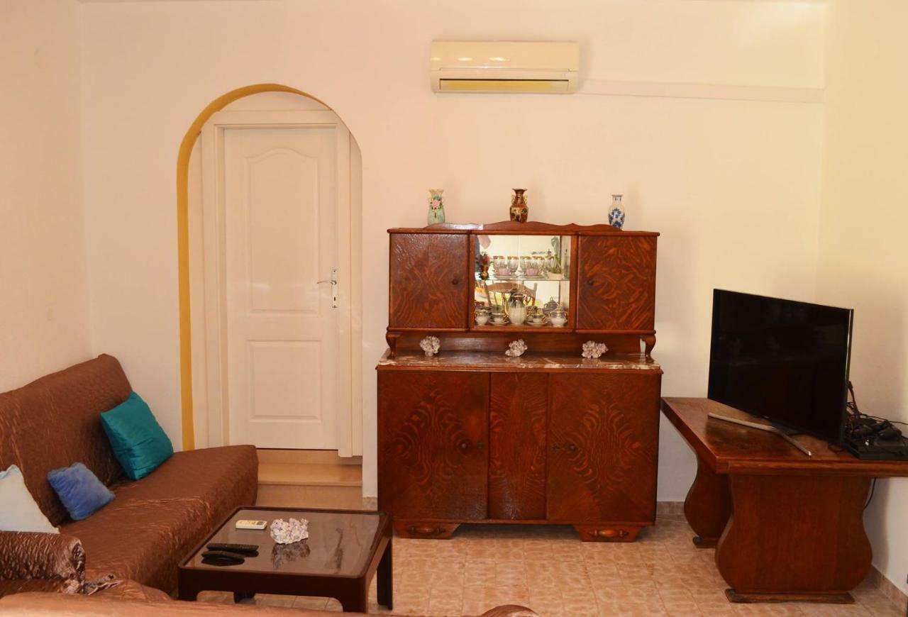 Apartman Rosa Pirovac Esterno foto